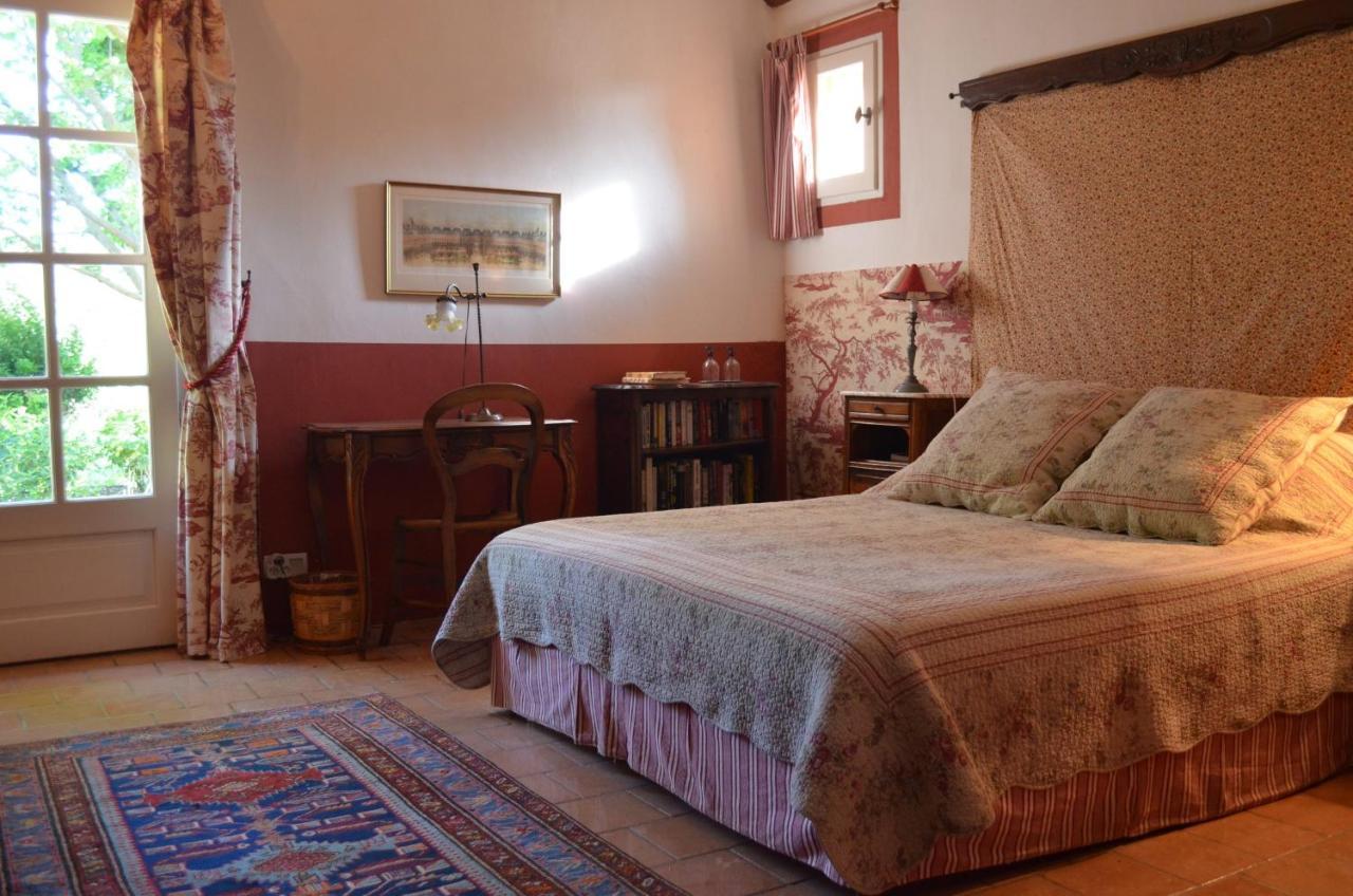 Le Mas Perreal Saint-Saturnin-les-Apt Exterior photo