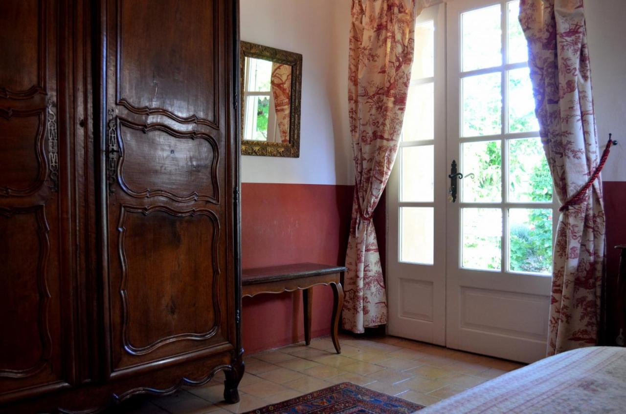 Le Mas Perreal Saint-Saturnin-les-Apt Exterior photo